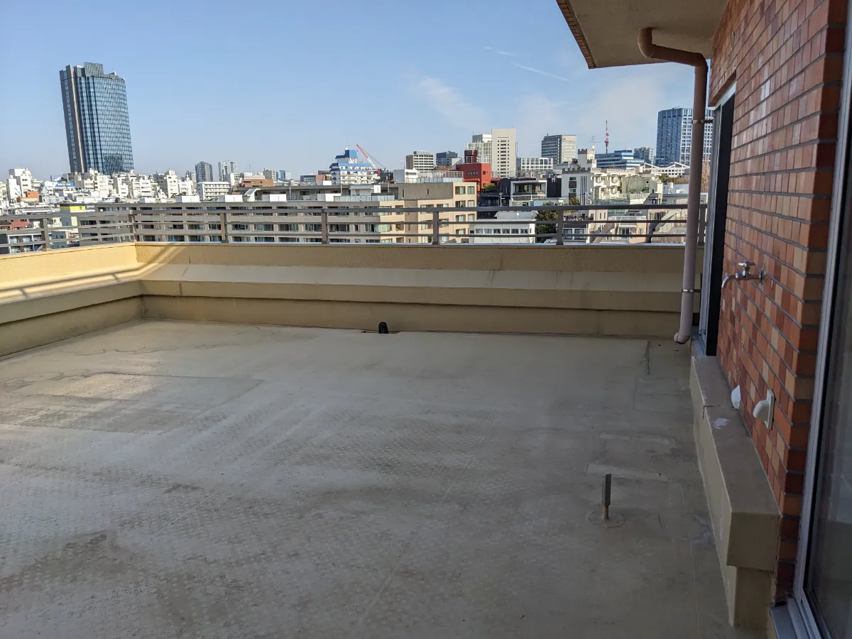 信濃町ハイムのバルコニー1