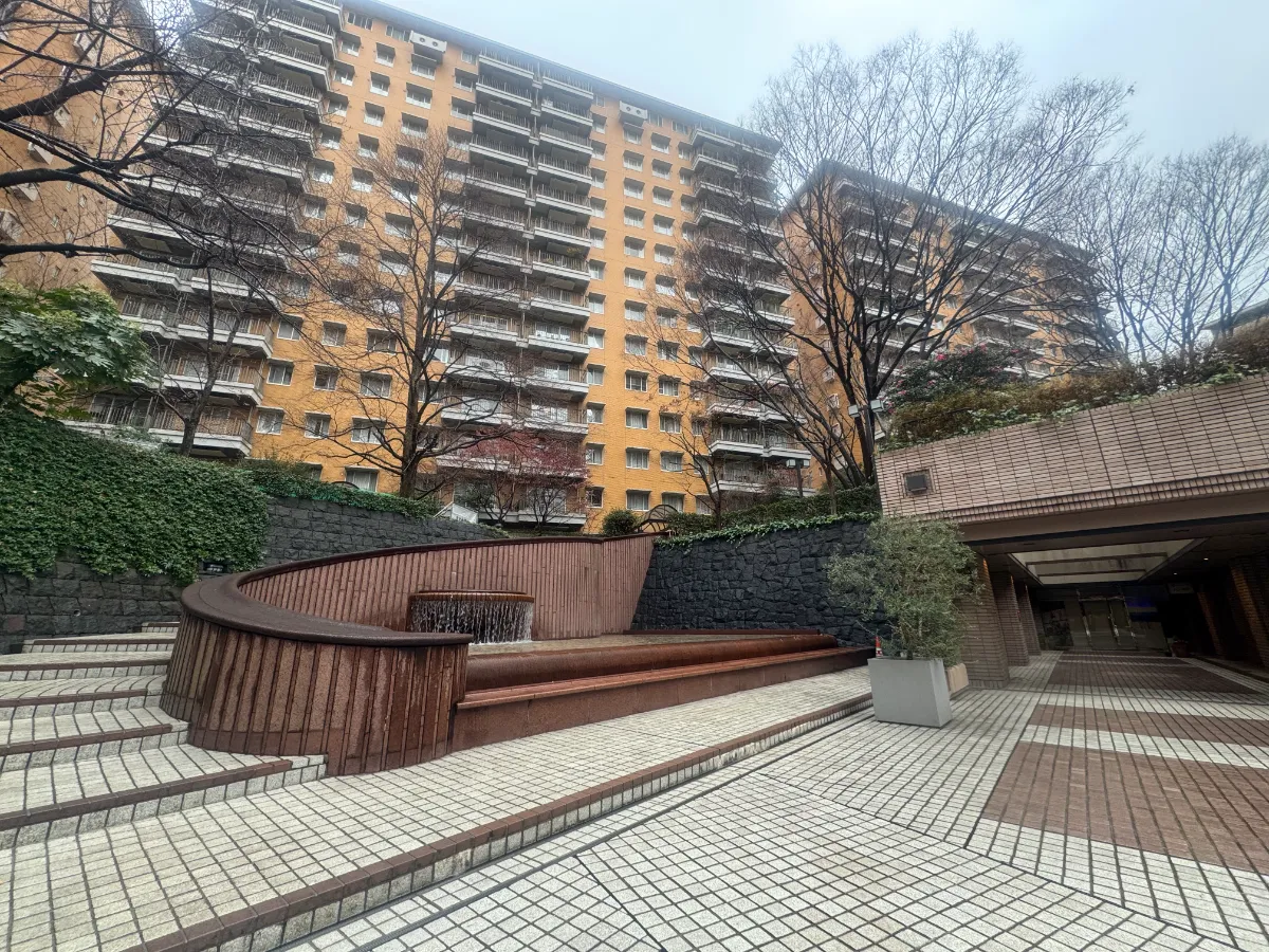 広尾ガーデンヒルズ・イーストヒルB棟の外観2