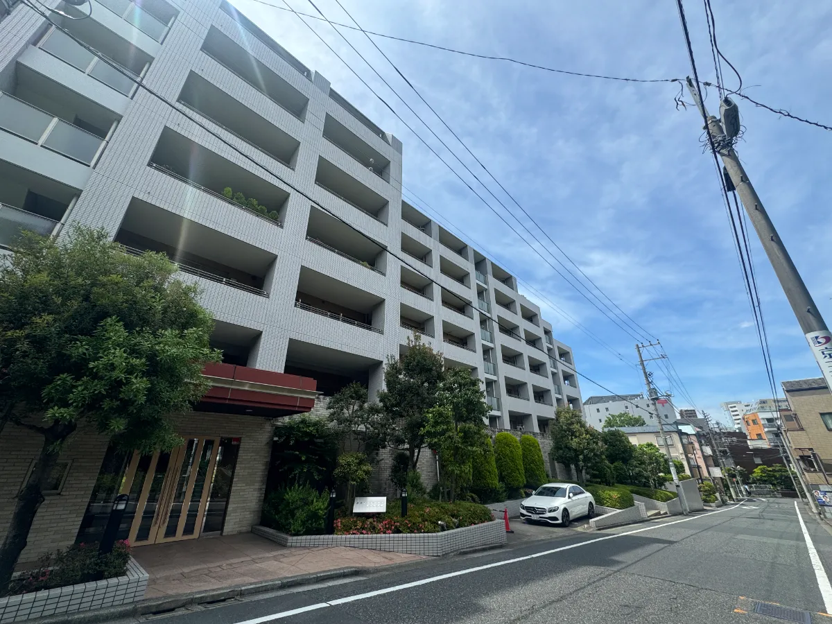 エスタードヒルズ代々木西原の外観1