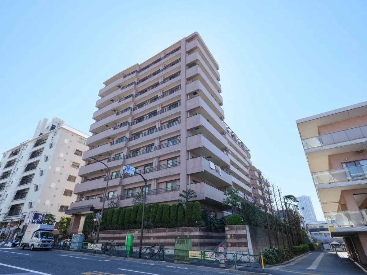 クリオ新宿戸山壱番館の外観1