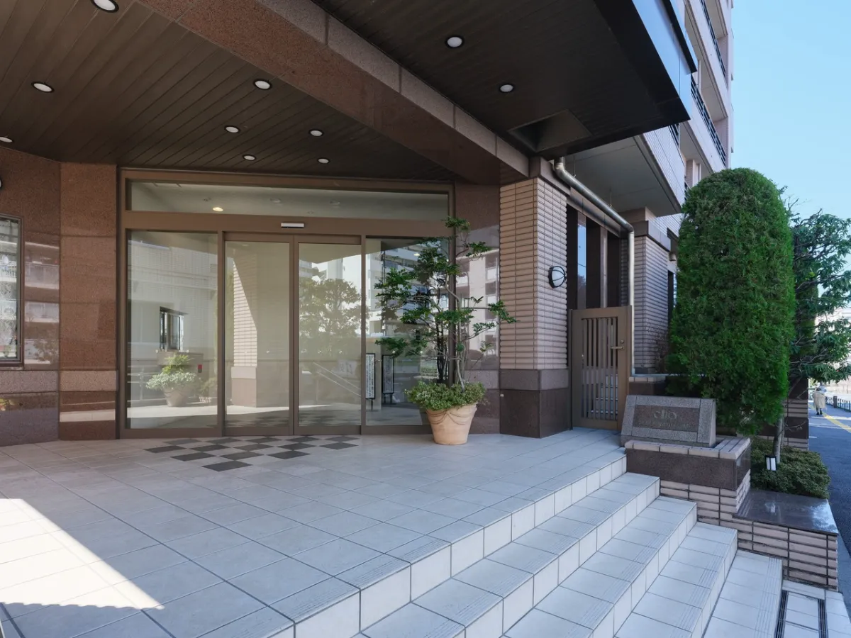 クリオ新宿戸山壱番館の外観2