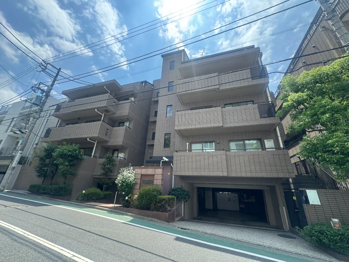 藤和薬王寺ホームズの外観1